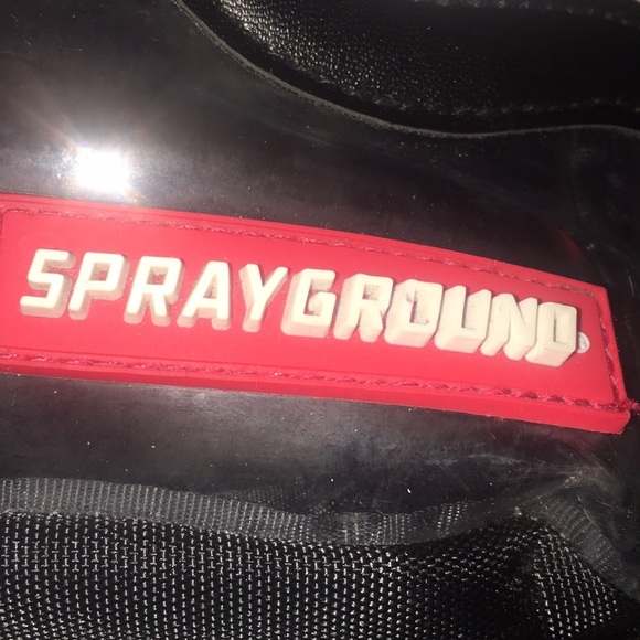 sprayground shark backpack - Picture 2 of 3